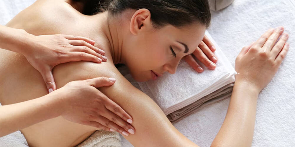 the Differences Between Physical Therapy and Massage Therapy